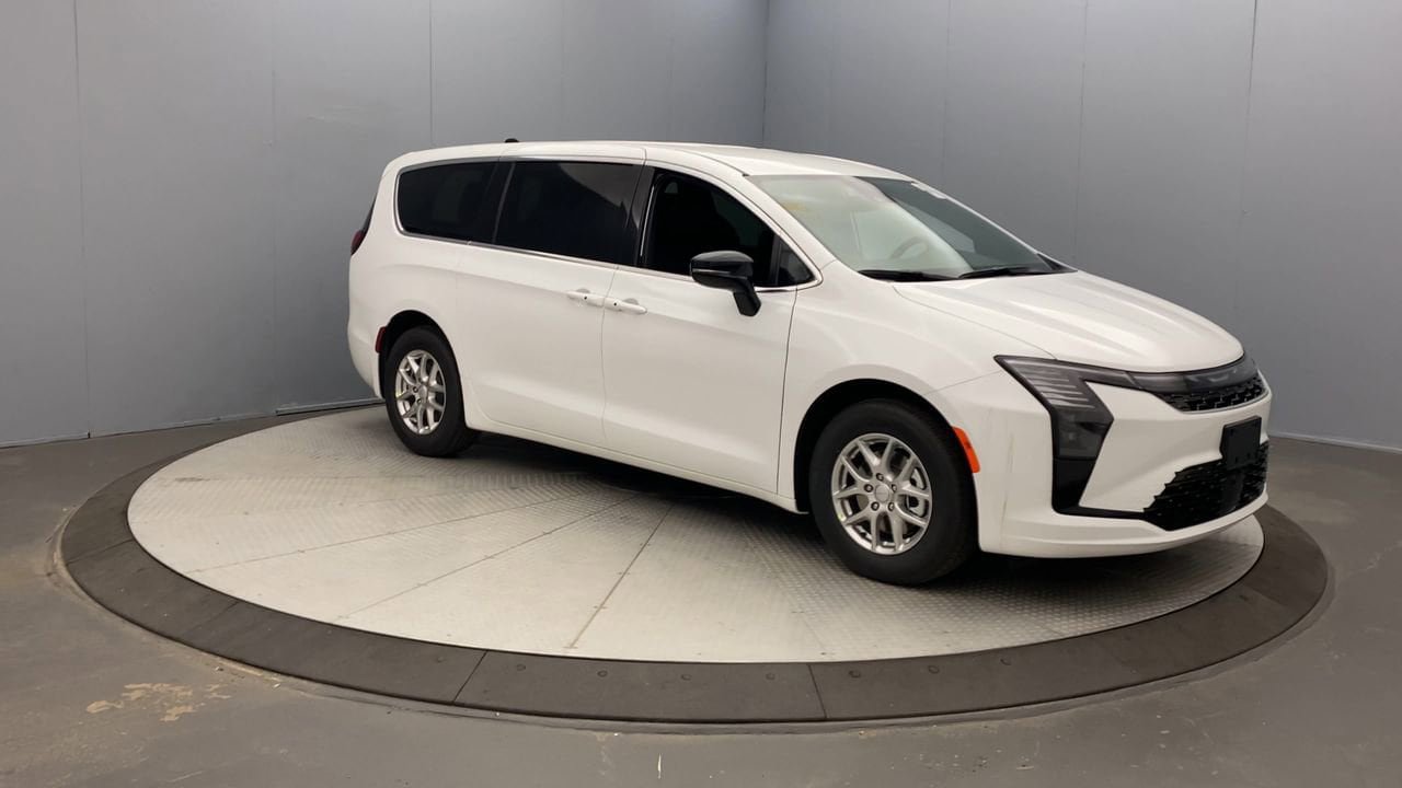 New 2027 Chrysler Pacifica Select w/ Family Tech Group FWD image 7