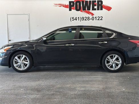 Used 2013 Nissan Altima 2.5 SL FWD image 6