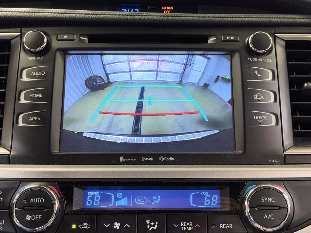 Used 2018 Toyota Highlander Plus AWD/4WD image 58