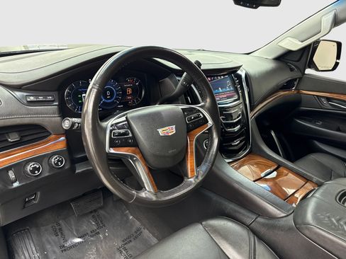 Used 2016 Cadillac Escalade Premium AWD/4WD image 18