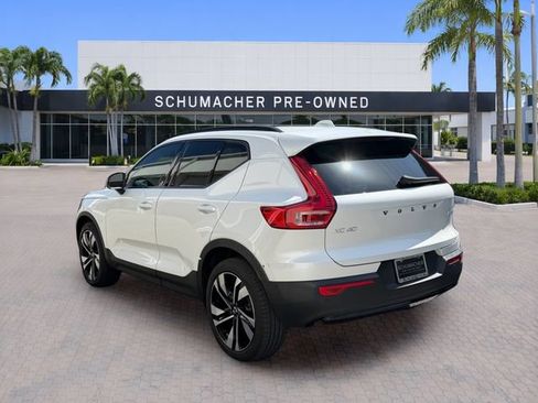 Certified 2025 Volvo XC40 B5 Ultra w/ Protection Package Premier AWD/4WD image 5