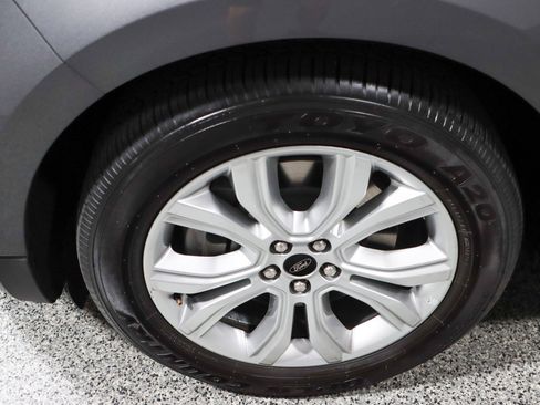 Used 2023 Ford Edge Titanium image 11