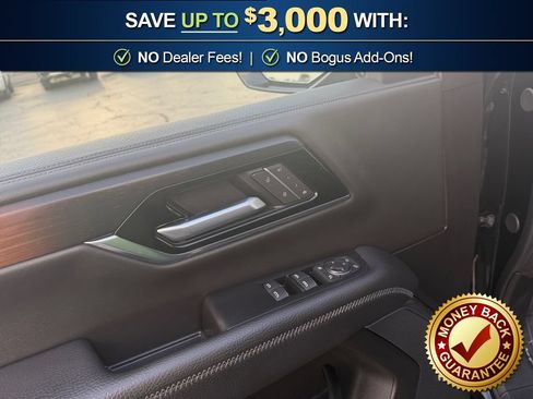 Used 2025 GMC Yukon XL Denali AWD/4WD image 16