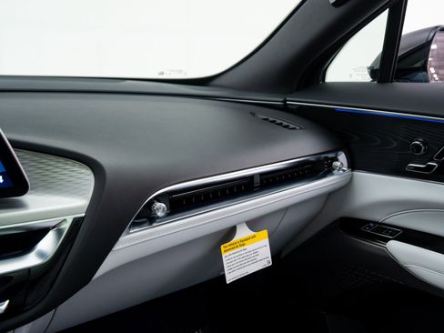 New 2026 Cadillac Lyriq Sport image 28