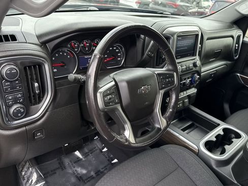 Used 2022 Chevrolet Silverado 1500 LT Trail Boss w/ Bed Protection Package AWD/4WD image 16