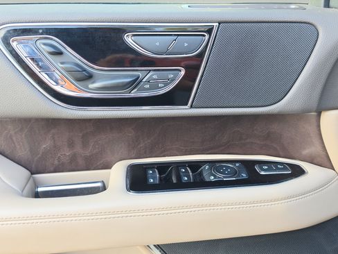 Used 2024 Lincoln Navigator L Reserve AWD/4WD image 10
