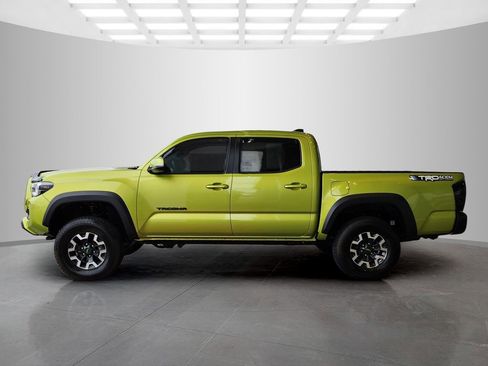 Used 2023 Toyota Tacoma TRD Off-Road image 8