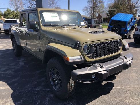 New 2026 Jeep Gladiator Sport AWD/4WD image 7