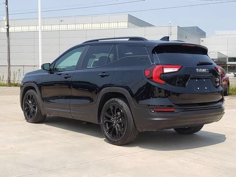 Used 2022 GMC Terrain SLE w/ Driver Convenience Package FWD image 8