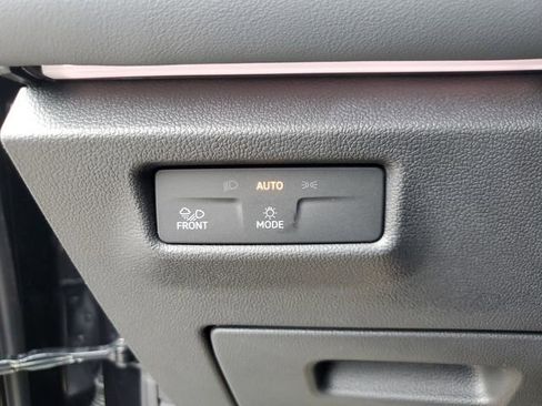 New 2026 Volkswagen Tiguan SEL R-Line image 28