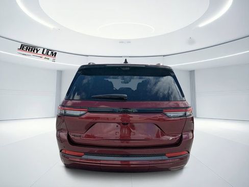 New 2026 Jeep Grand Cherokee Limited AWD/4WD image 4