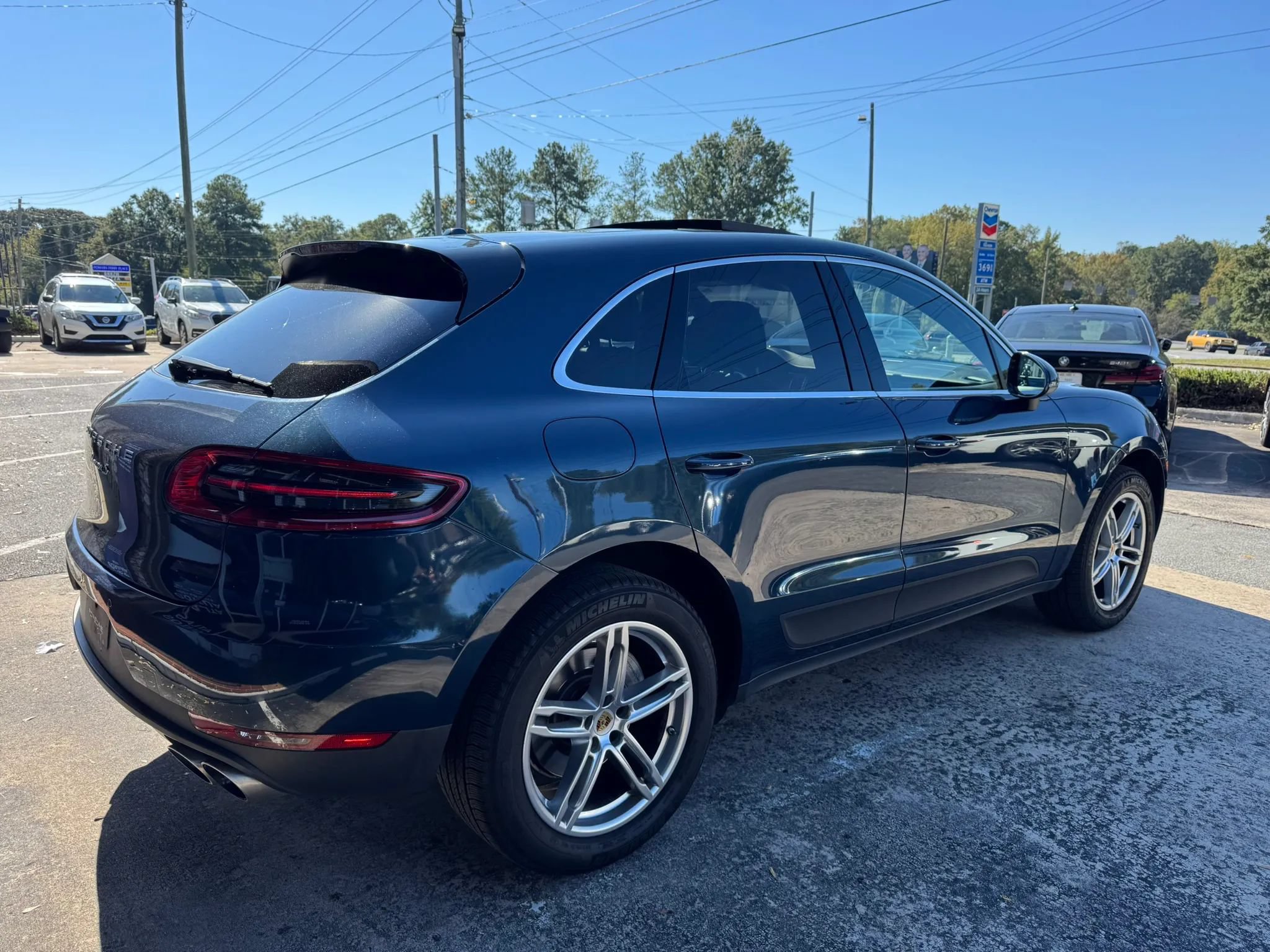 Used 2016 Porsche Macan S w/ Infotainment Package AWD/4WD image 8