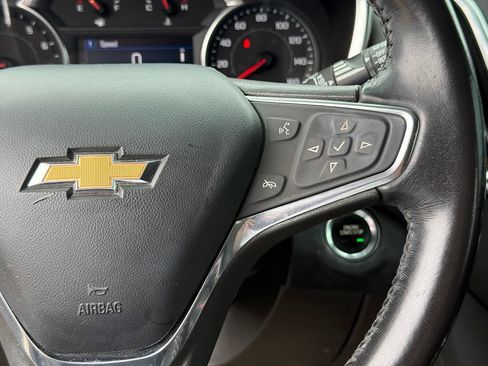 Used 2021 Chevrolet Equinox LT AWD/4WD image 16