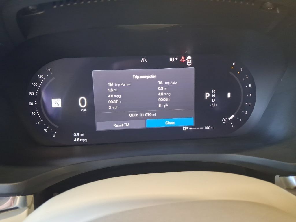 Used 2025 Volvo V60 B5 Cross Country Plus AWD/4WD image 2