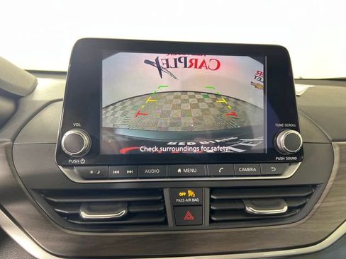 Used 2024 Nissan Altima 2.5 SV image 19