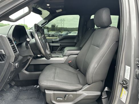 Used 2018 Ford F150 XLT w/ Equipment Group 302A Luxury AWD/4WD image 13