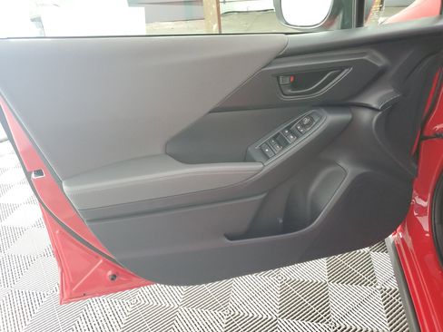 Used 2025 Subaru Crosstrek 2.0i Premium image 28