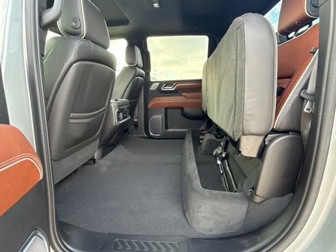 Used 2024 GMC Sierra 2500 Denali Ultimate AWD/4WD image 15
