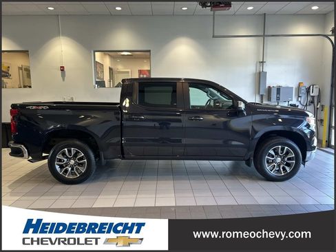 Used 2024 Chevrolet Silverado 1500 LT AWD/4WD image 2