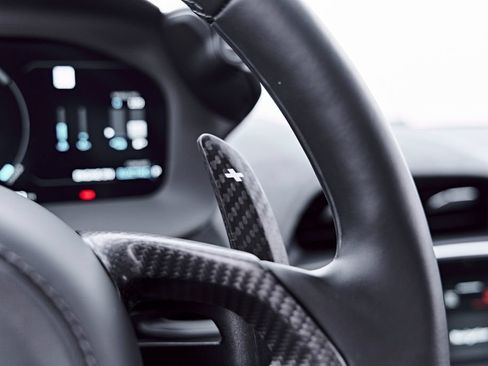 Used 2023 McLaren Artura RWD image 66
