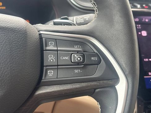 Used 2024 Jeep Grand Cherokee L Limited w/ Luxury Tech Group II AWD/4WD image 26