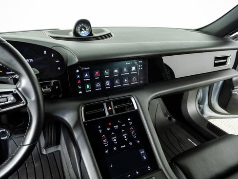 Used 2021 Porsche Taycan 4S w/ Premium Package image 13