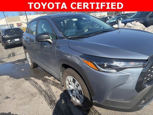 Certified 2022 Toyota Corolla Cross L image 1