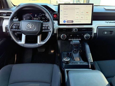 Certified 2024 Toyota Tacoma TRD Off-Road AWD/4WD image 29