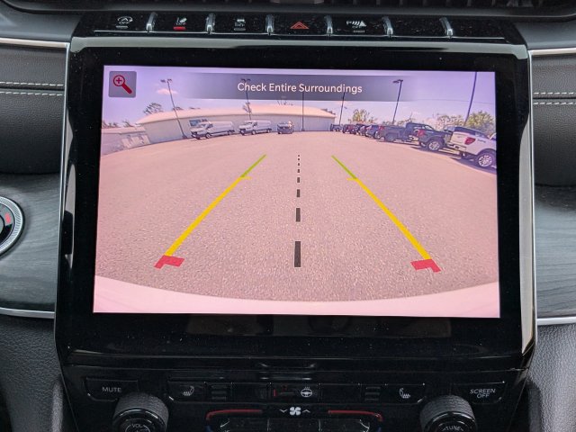 Used 2024 Jeep Grand Cherokee Limited AWD/4WD image 20