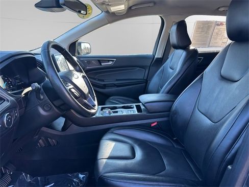 Used 2022 Ford Edge Titanium w/ Equipment Group 301A image 9