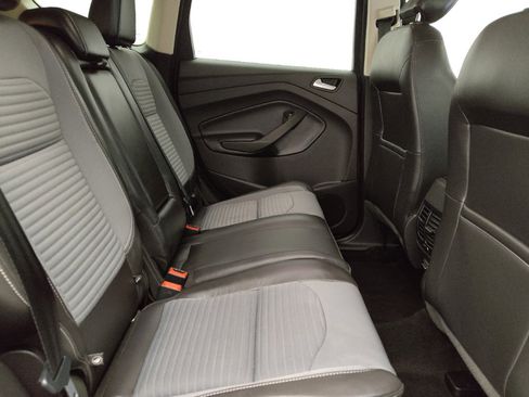 Used 2018 Ford Escape SE w/ SE Sport Appearance Package FWD image 19