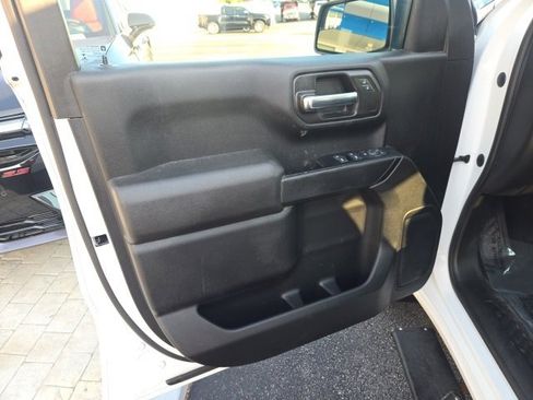 Used 2022 Chevrolet Silverado 1500 Custom image 10