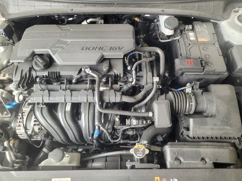 Used 2025 Hyundai Elantra SE w/ Cargo Package FWD image 30