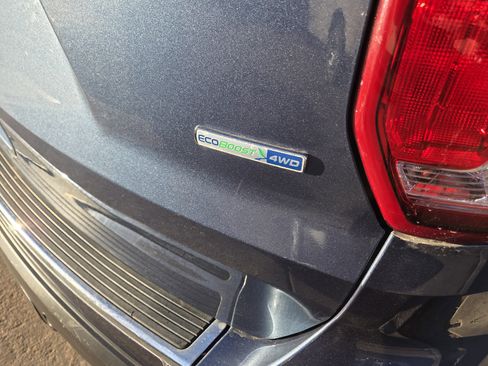 Certified 2018 Ford Explorer XLT w/ Equipment Group 202A image 17