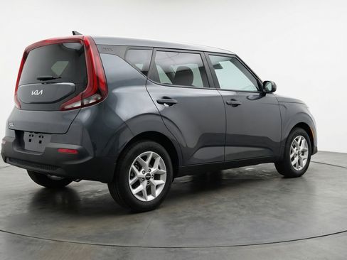 Used 2025 Kia Soul LX w/ LX Technology Package image 9