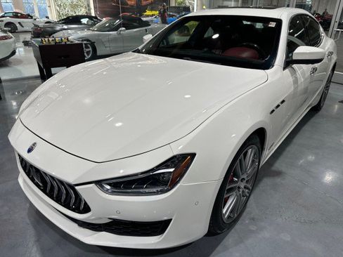 Used 2019 Maserati Ghibli S GranLusso RWD image 10
