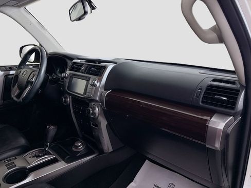 Used 2014 Toyota 4Runner Limited image 19