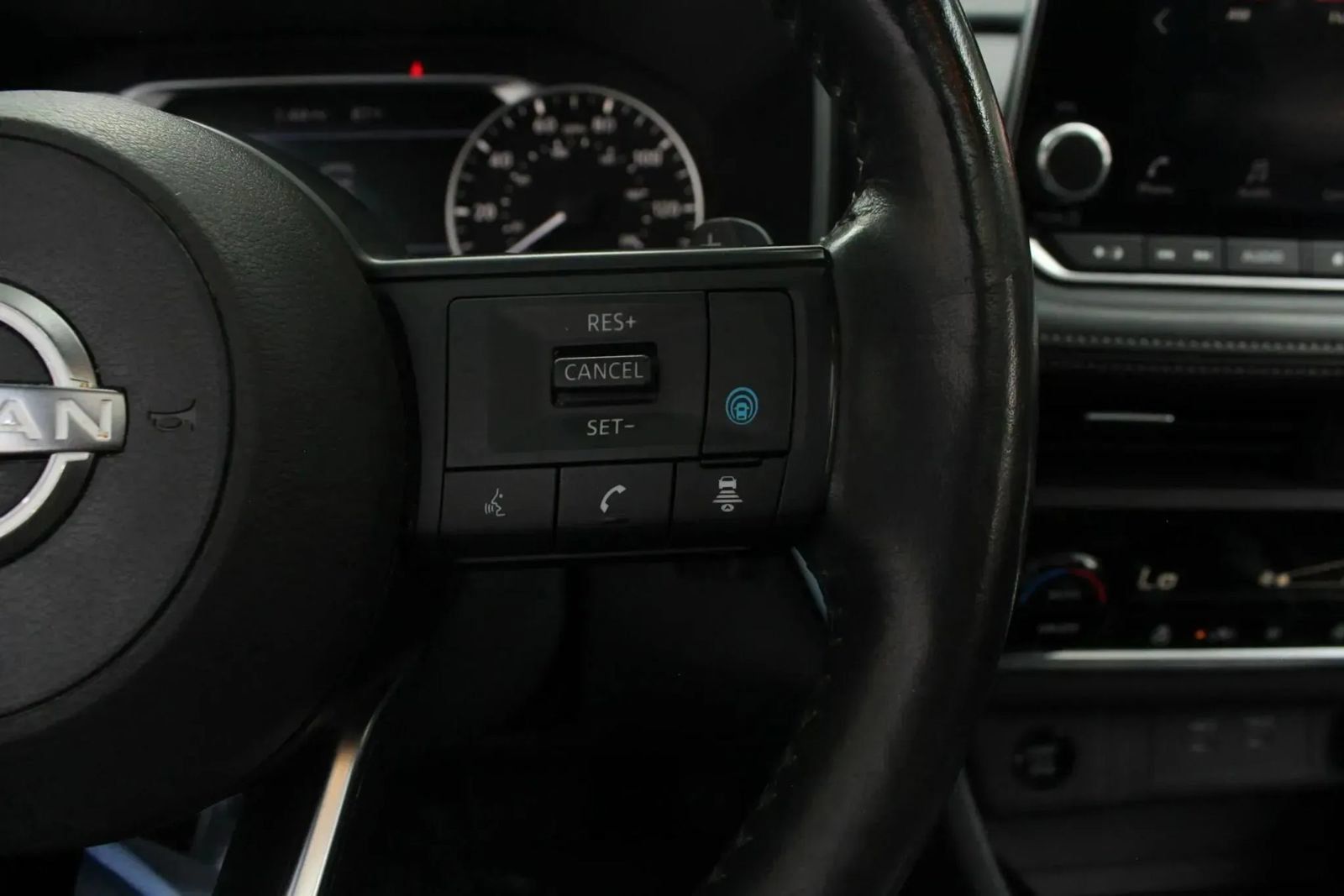 Used 2024 Nissan Rogue SV w/ SV Premium Package AWD/4WD image 61