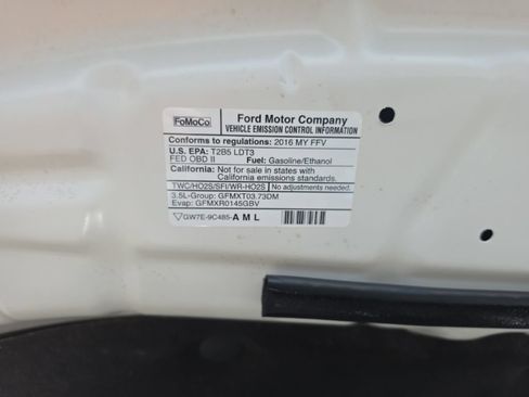 Used 2016 Ford Explorer XLT w/ Equipment Group 202A FWD image 11