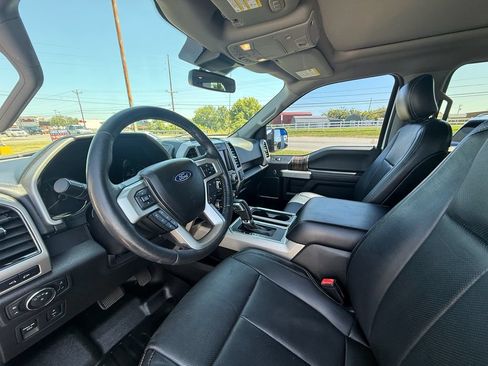 Used 2018 Ford F150 Lariat w/ Equipment Group 502A Luxury AWD/4WD image 14