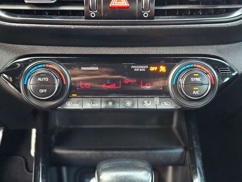 Used 2023 Kia Forte GT-Line w/ GT-Line Technology Package image 13