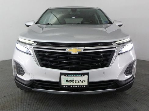 Used 2022 Chevrolet Equinox LT w/ Driver Convenience Package FWD image 2