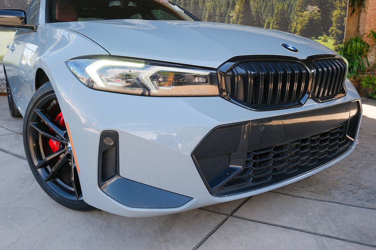 Used 2024 BMW 330i Sedan w/ M Sport Package RWD image 6