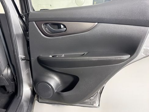 Used 2020 Nissan Rogue Sport S w/ Appearance Package FWD image 27