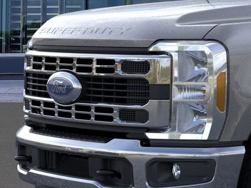 New 2026 Ford F250 XLT w/ FX4 Off-Road Package AWD/4WD image 17