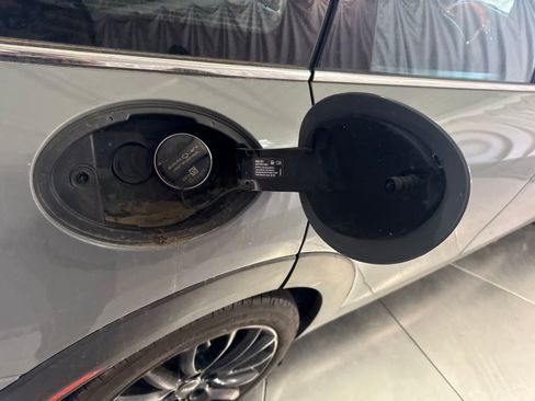 Used 2017 MINI Cooper Clubman FWD image 14