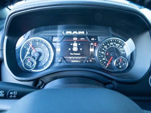 Used 2024 RAM 1500 Laramie image 18