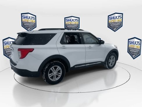 Used 2022 Ford Explorer XLT w/ Equipment Group 202A image 8