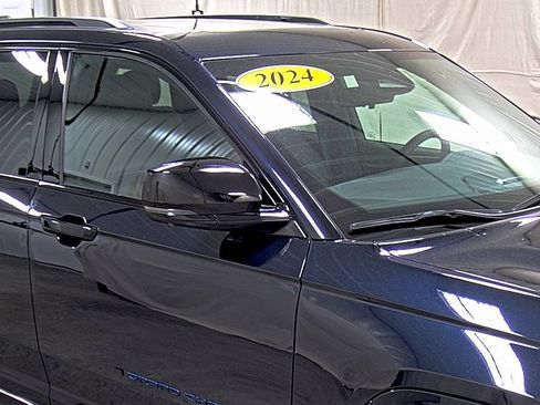 Used 2024 Jeep Grand Cherokee Limited 4xe image 15