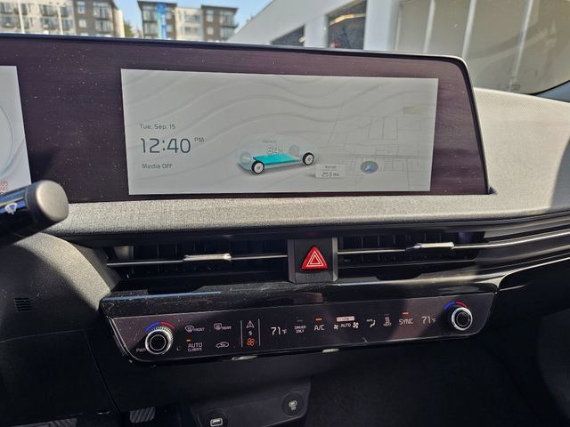 Certified 2024 Kia EV6 Wind w/ Wind Technology Package AWD/4WD image 30